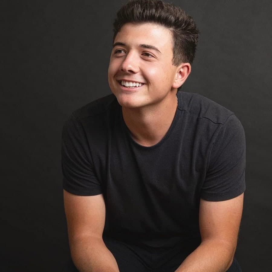 Bradley Steven Perry AI persona voice preview — VocalMask